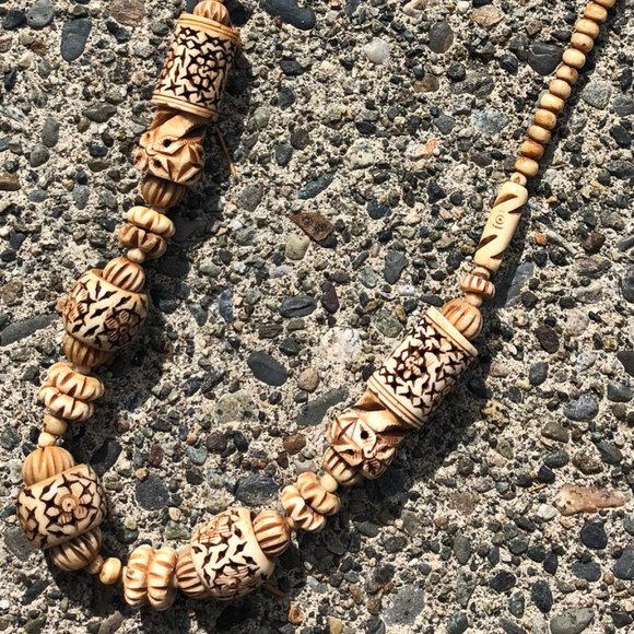 Vintage Water Buffalo Bone Necklace - Picture 4 of 10